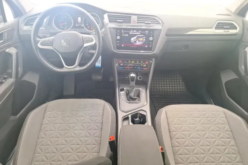Volkswagen Tiguan din 2023 cu 38.377 km - oferta VOL138514 - foto 3