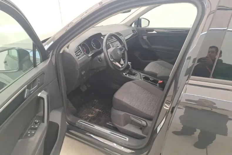 Volkswagen Tiguan din 2023 cu 38.377 km - oferta VOL138514 - foto 4