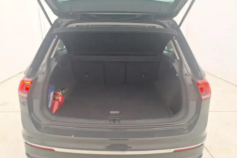 Volkswagen Tiguan din 2023 cu 38.377 km - oferta VOL138514 - foto 8