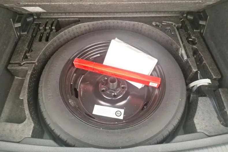 Volkswagen Tiguan din 2023 cu 38.377 km - oferta VOL138514 - foto 9