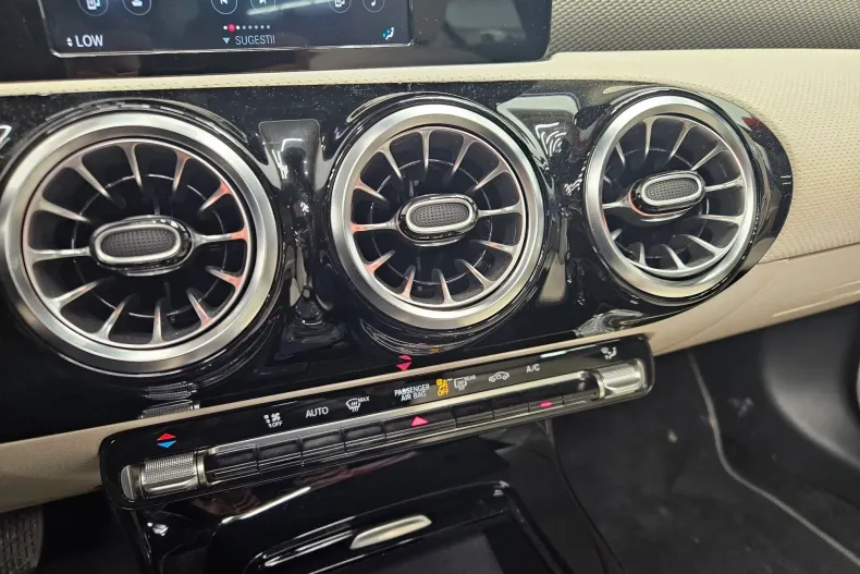 Mercedes-Benz CLA din 2021 cu 44.478 km - oferta MER138518 - foto 8