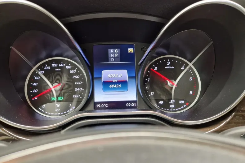 Mercedes-Benz V din 2020 cu 49.425 km - oferta MER138520 - foto 7