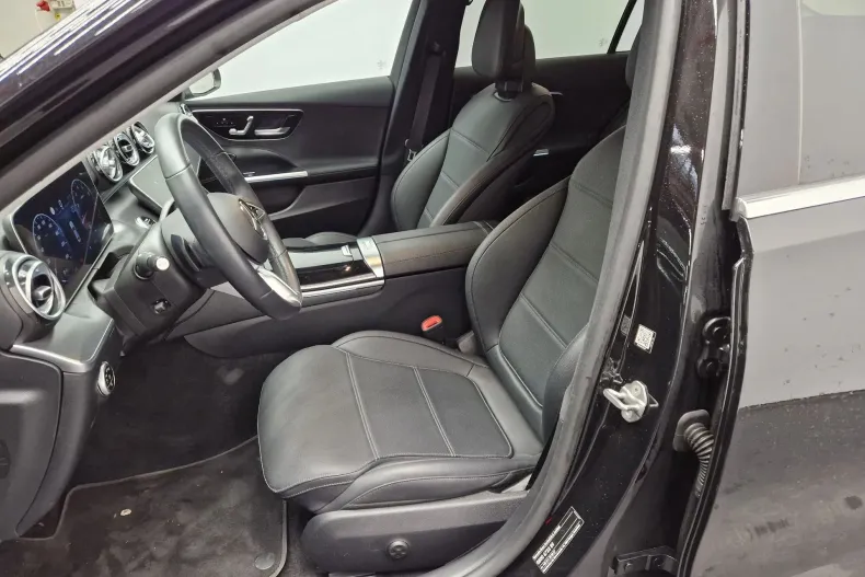 Mercedes-Benz C din 2022 cu 17.864 km - oferta MER138532 - foto 8