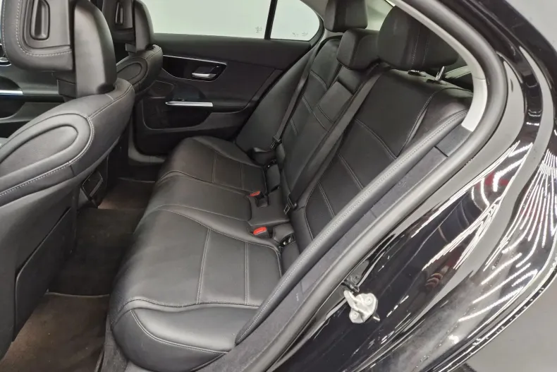 Mercedes-Benz C din 2022 cu 17.864 km - oferta MER138532 - foto 9