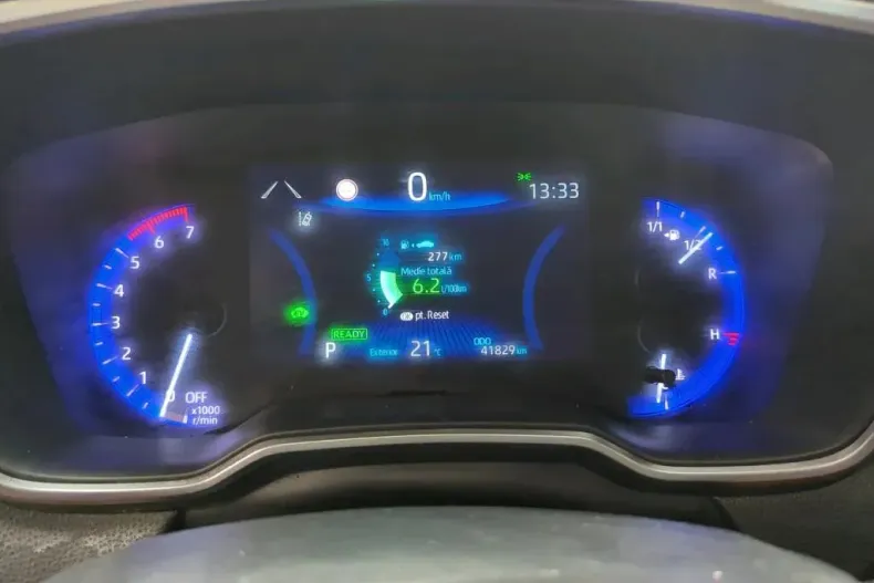 Toyota Corolla din 2020 cu 41.828 km - oferta TOY138538 - foto 3