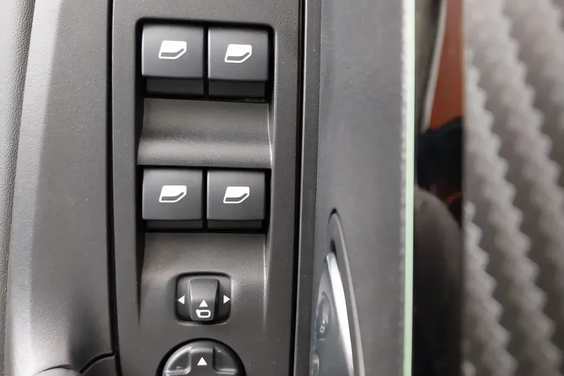 Peugeot 2008 din 2022 cu 15 km - oferta PEU138612 - foto 13