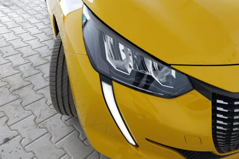 Peugeot 208 din 2022 cu 2 km - oferta PEU138630 - foto 16