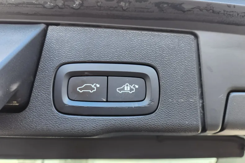 Volvo XC60 din 2022 cu 160.449 km - oferta VOL138652 - foto 15