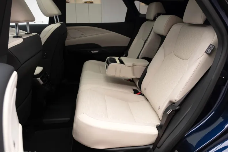 Lexus Seria RX din 2025 cu 10 km - oferta LEX138656 - foto 24