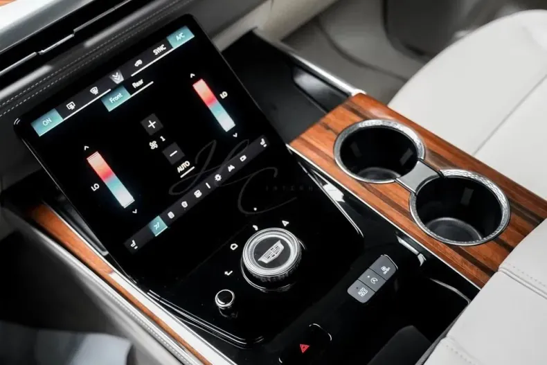 Cadillac Escalade din 2025 cu 10 km - oferta CAD138657 - foto 22