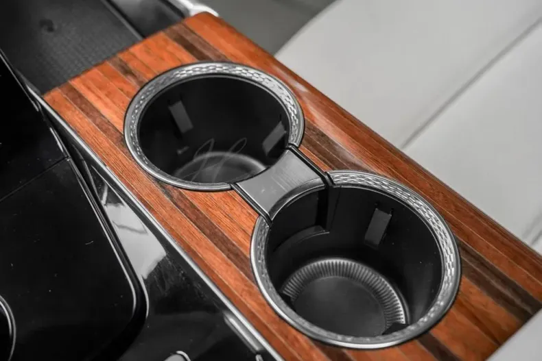 Cadillac Escalade din 2025 cu 10 km - oferta CAD138657 - foto 25