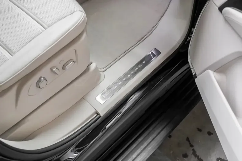 Cadillac Escalade din 2025 cu 10 km - oferta CAD138657 - foto 29