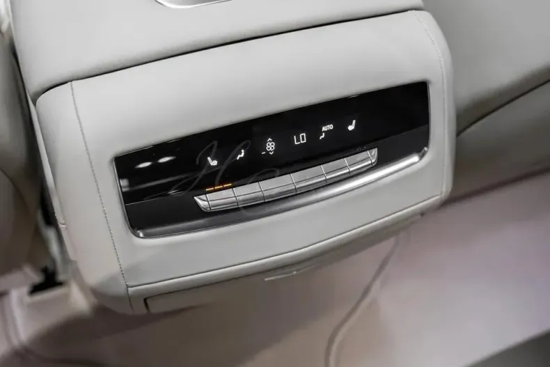 Cadillac Escalade din 2025 cu 10 km - oferta CAD138657 - foto 32