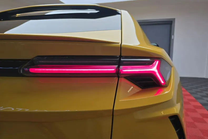 Lamborghini Urus din 2019 cu 17.760 km - oferta LAM138670 - foto 8