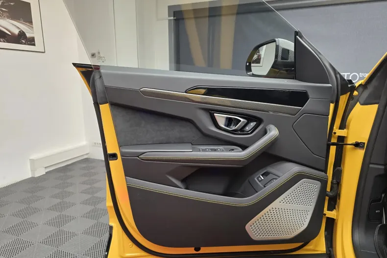 Lamborghini Urus din 2019 cu 17.760 km - oferta LAM138670 - foto 25