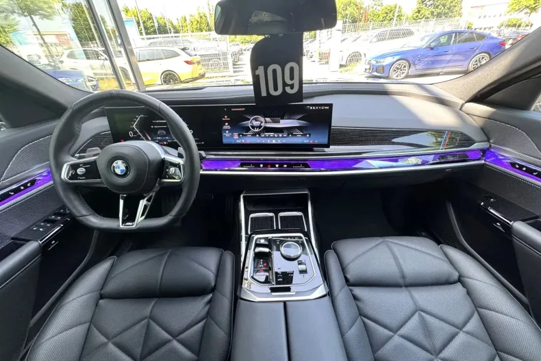 BMW Seria 7 din 2024 cu 15.000 km - oferta BMW138673 - foto 4