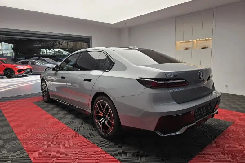 BMW Seria 7 din 2024 cu 15.000 km - oferta BMW138673 - foto 7