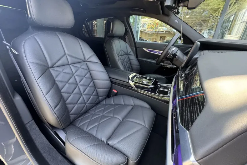 BMW Seria 7 din 2024 cu 15.000 km - oferta BMW138673 - foto 12