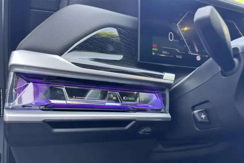 BMW Seria 7 din 2024 cu 15.000 km - oferta BMW138673 - foto 20