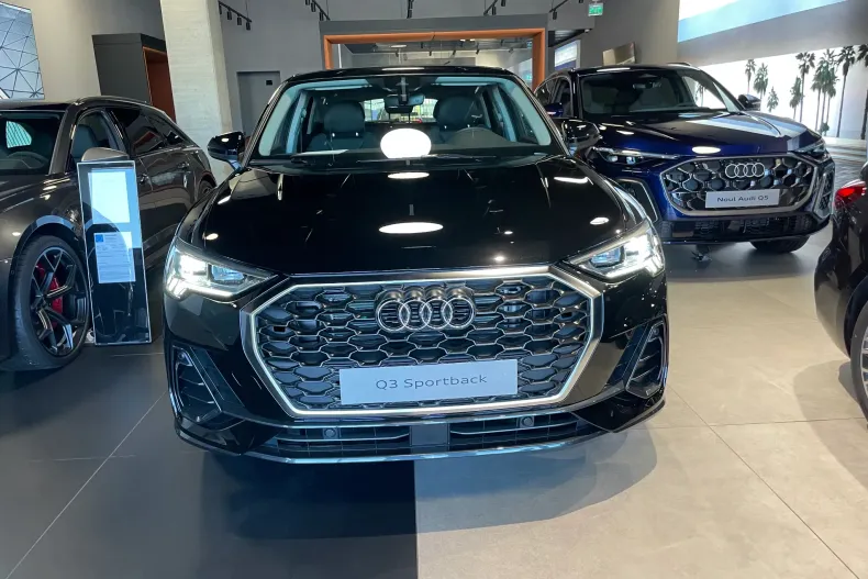Audi Q3 din 2025 cu 1 km - oferta AUD138675 - foto 6