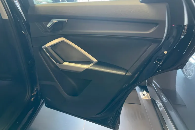 Audi Q3 din 2025 cu 1 km - oferta AUD138675 - foto 7