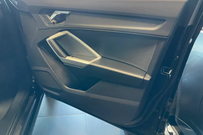 Audi Q3 din 2025 cu 1 km - oferta AUD138675 - foto 9