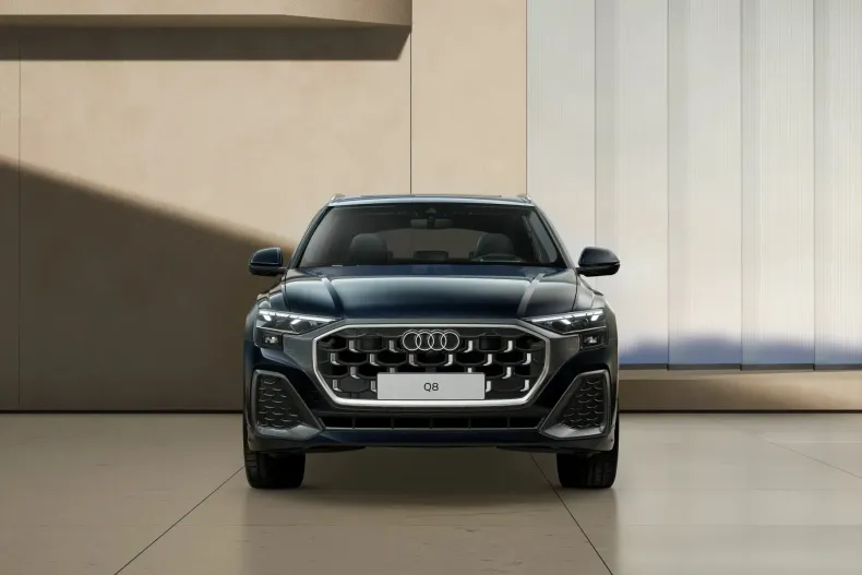 Audi Q8 din 2025 cu 20.100 km - oferta AUD138686 - foto 3