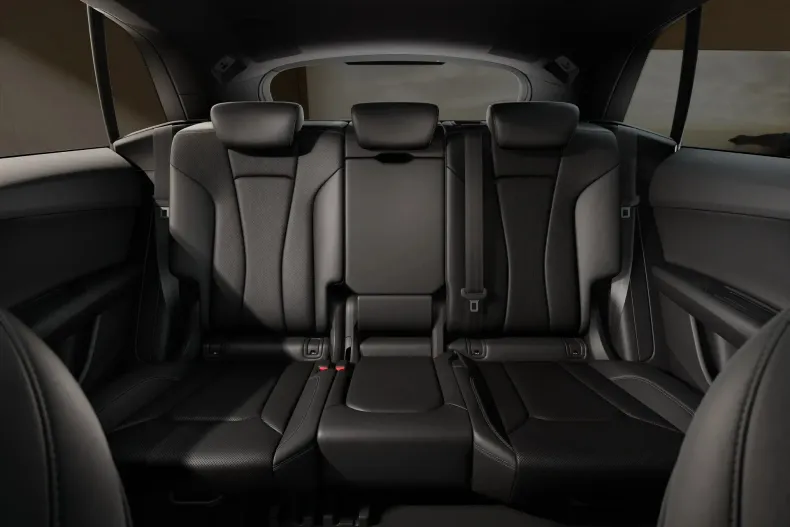 Audi Q8 din 2025 cu 20.100 km - oferta AUD138686 - foto 6