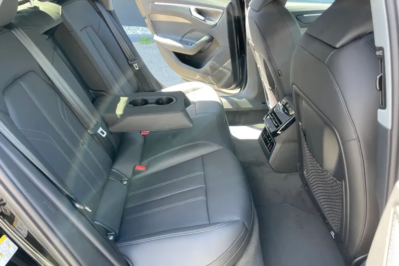 Audi A6 din 2025 cu 7 km - oferta AUD138693 - foto 15