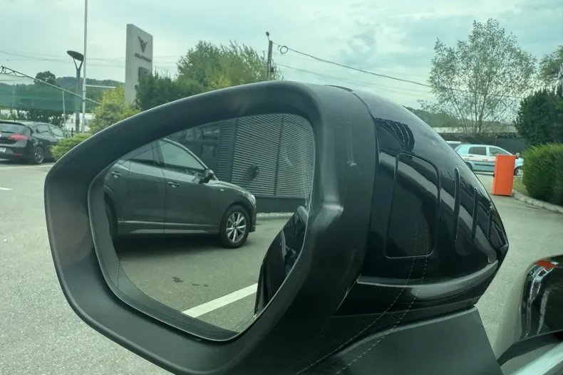 Audi A6 din 2025 cu 2.600 km - oferta AUD138700 - foto 9