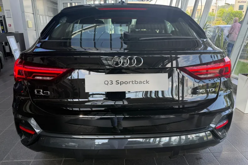 Audi Q3 din 2025 cu 1 km - oferta AUD138704 - foto 4
