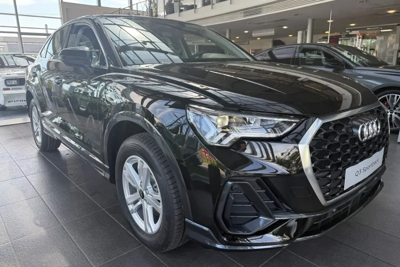 Audi Q3 din 2025 cu 1 km - oferta AUD138704 - foto 6