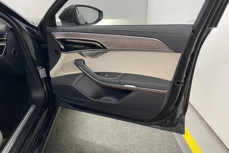 Audi A8 din 2023 cu 47.300 km - oferta AUD138706 - foto 12