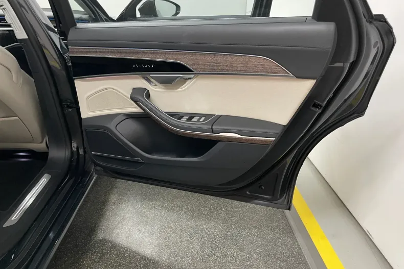 Audi A8 din 2023 cu 47.300 km - oferta AUD138706 - foto 14