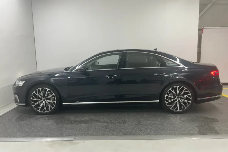 Audi A8 din 2021 cu 103.000 km - oferta AUD138710 - foto 2
