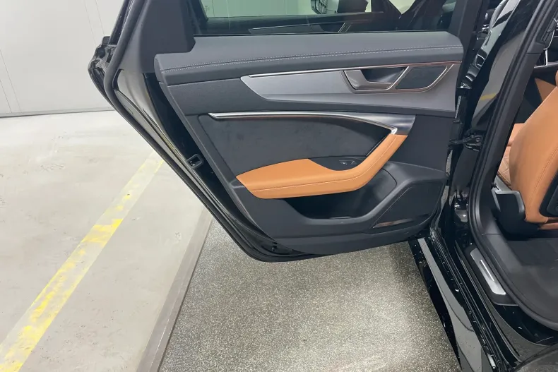 Audi RS6 din 2023 cu 14.000 km - oferta AUD138711 - foto 12