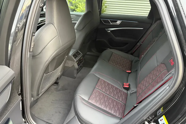 Audi RS6 din 2024 cu 7 km - oferta AUD138716 - foto 8