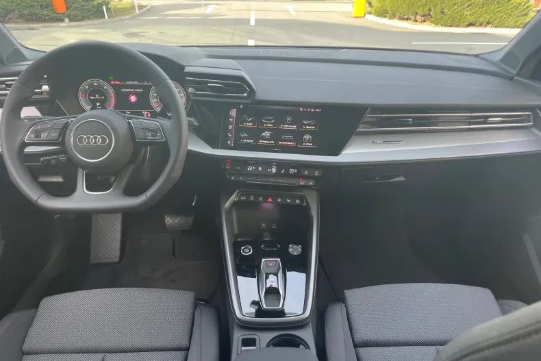 Audi A3 din 2024 cu 5 km - oferta AUD138718 - foto 18