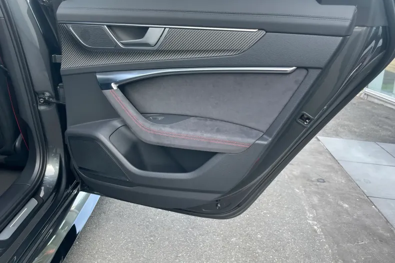 Audi RS6 din 2024 cu 10 km - oferta AUD138719 - foto 36