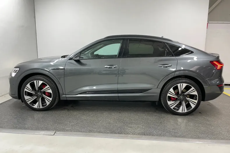 Audi Q8 din 2023 cu 27.500 km - oferta AUD138723 - foto 2