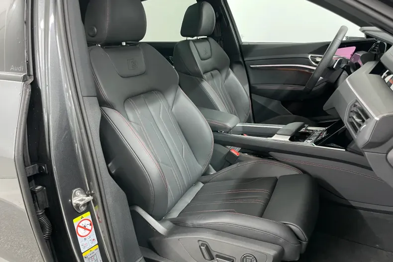 Audi Q8 din 2023 cu 27.500 km - oferta AUD138723 - foto 14