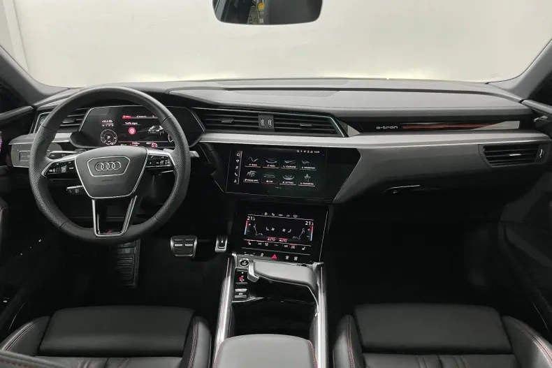 Audi Q8 din 2023 cu 27.500 km - oferta AUD138723 - foto 17