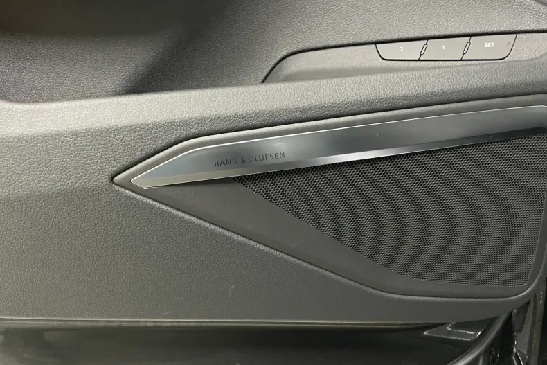 Audi Q8 din 2023 cu 27.500 km - oferta AUD138723 - foto 31