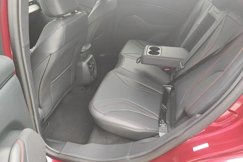 Ford Mustang Mach-E din 2025 cu 1.542 km - oferta FOR138729 - foto 6