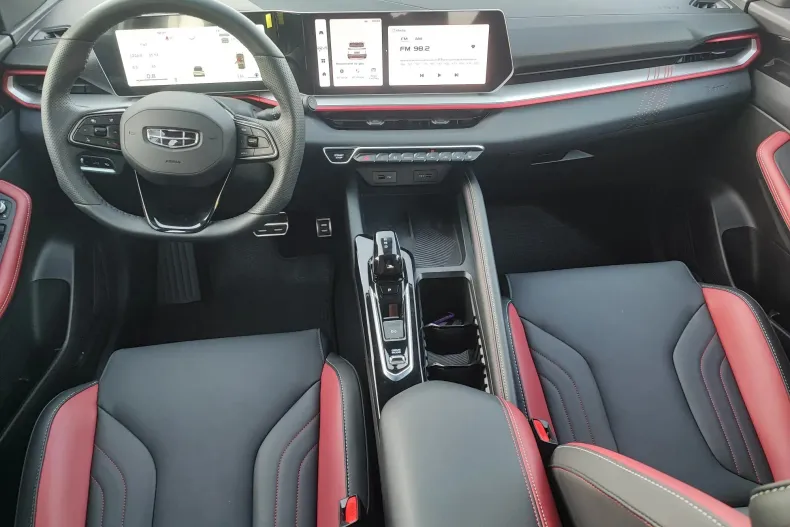 Geely Coolray din 2024 cu 2.340 km - oferta GEE138732 - foto 2