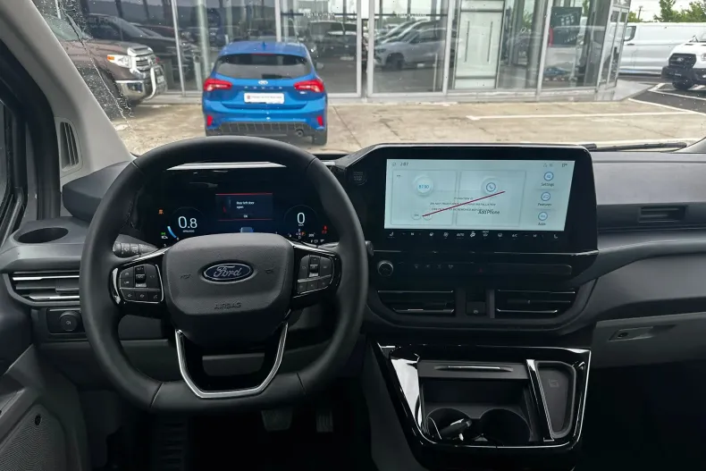 Ford Tourneo Custom din 2025 cu 4.250 km - oferta FOR138741 - foto 14