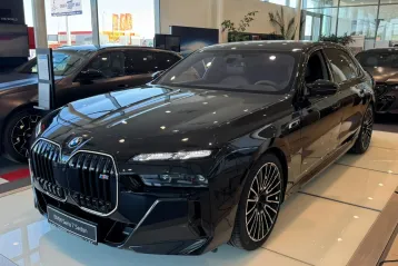 BMW M7 din 2025 - oferta BMW138780