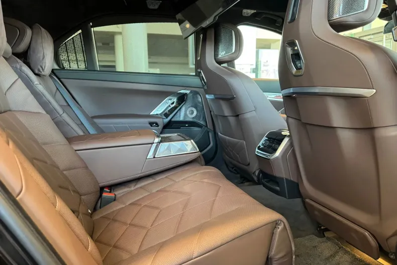 BMW M7 din 2025 cu 1 km - oferta BMW138780 - foto 14