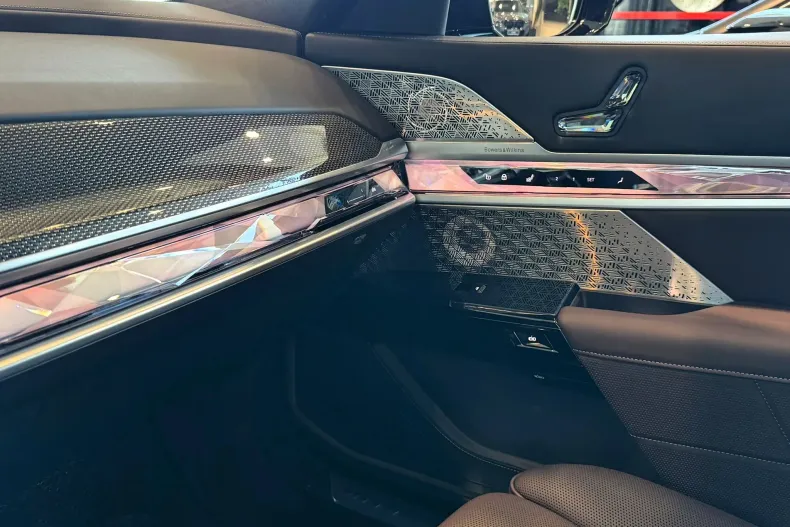 BMW M7 din 2025 cu 1 km - oferta BMW138780 - foto 18