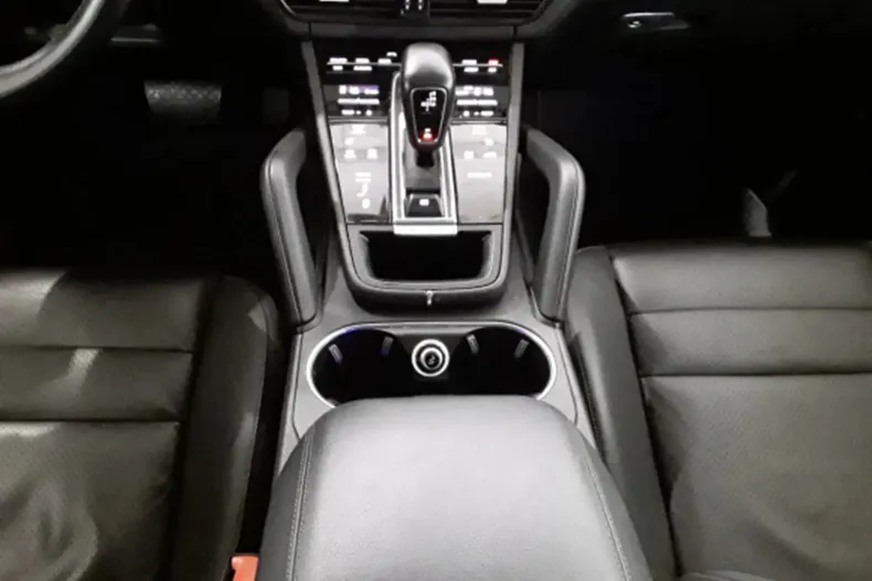 Porsche Cayenne din 2019 cu 145.700 km - oferta POR138794 - foto 20